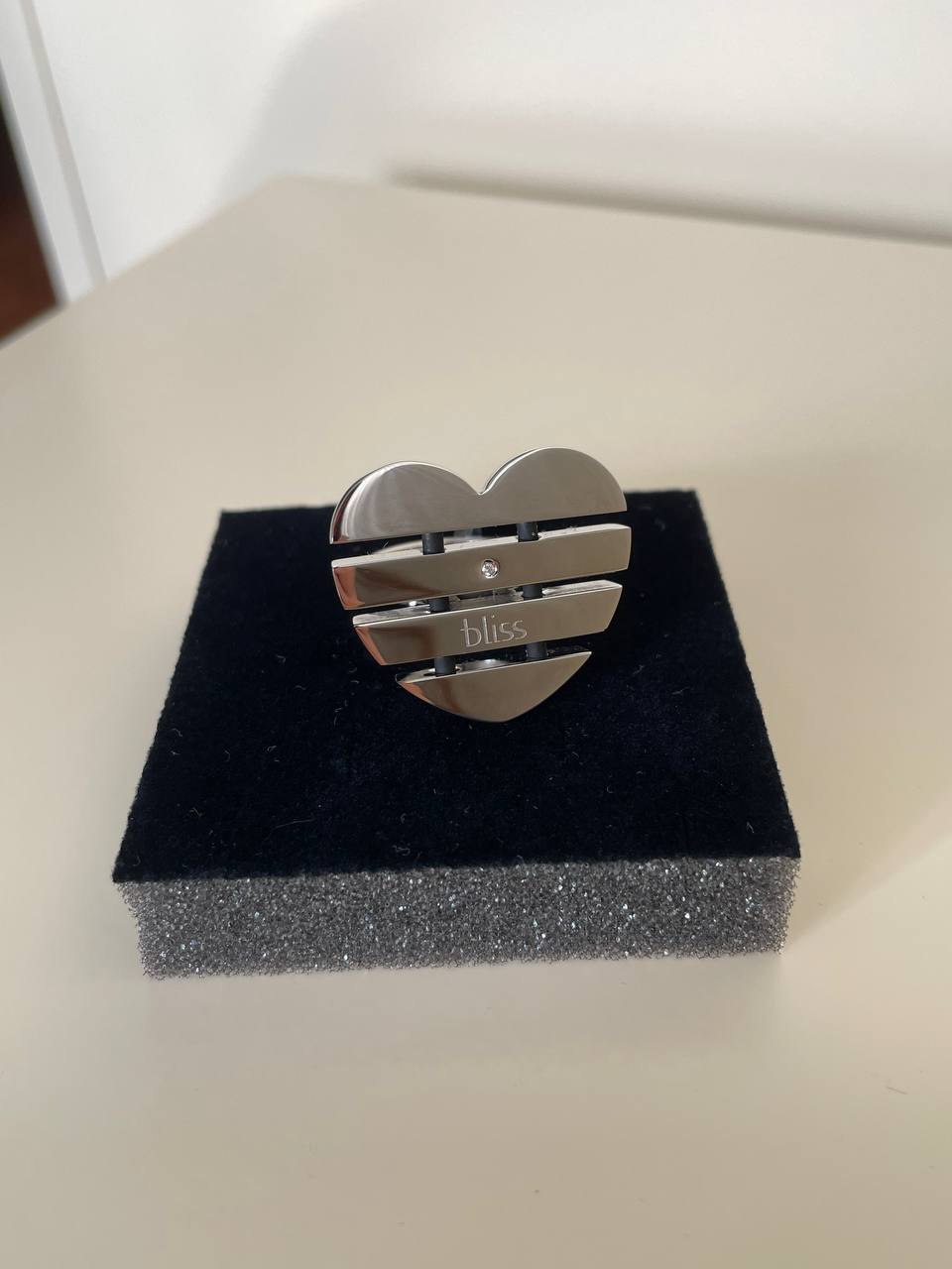 Кольцо массивное сердце